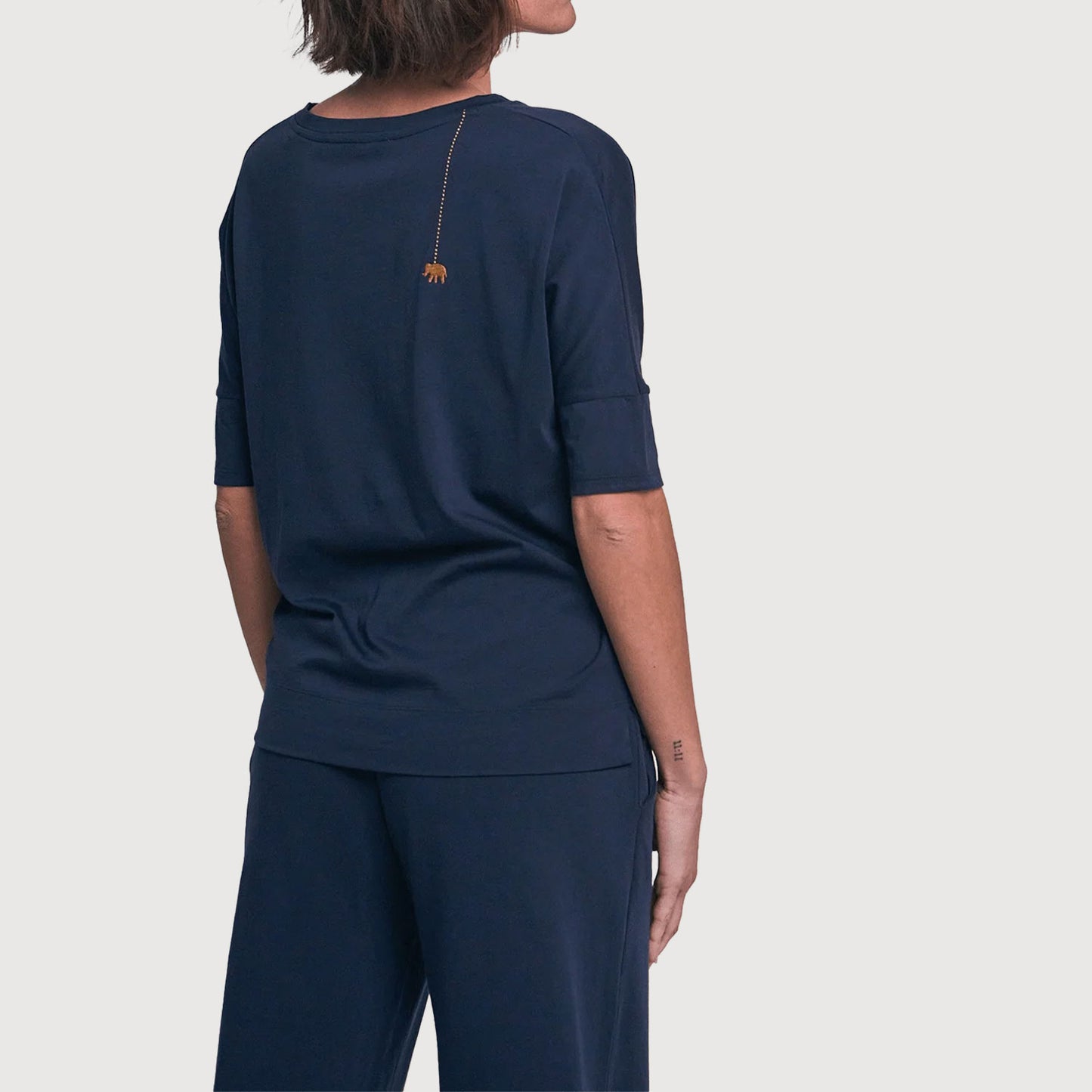 Love-Joy-Victory-T-Shirt-Dahlia-1-365-003-109-deepwater-3