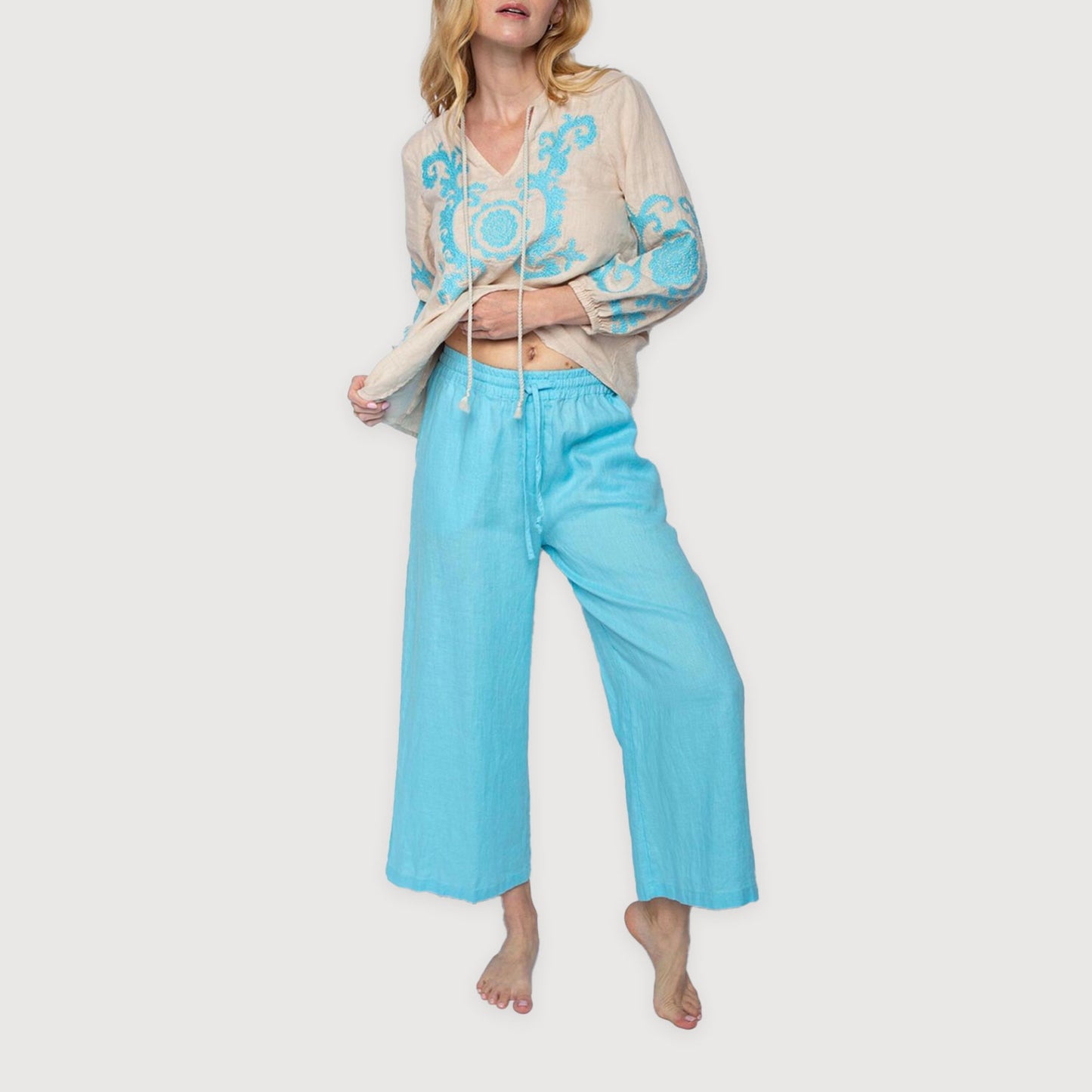Emily-van-den-Bergh-Hose-6362-201321-602-aqua-3