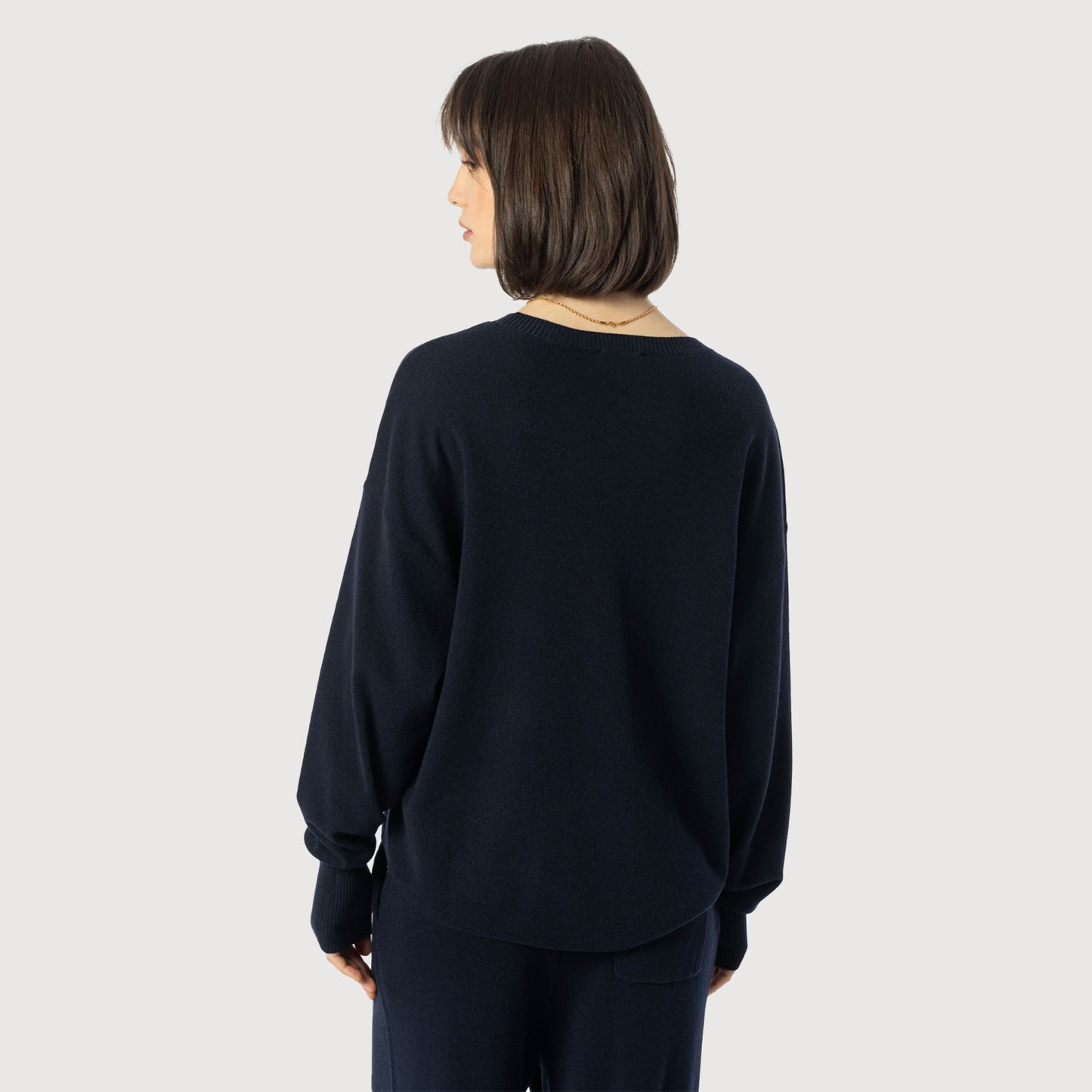 Elias-Rumelis-Damen-Sweater-KIRAH-253-4747-in-schwarz-03