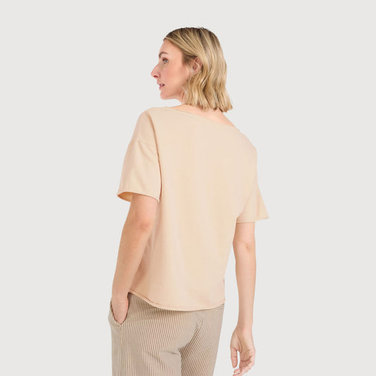 Juvia-Oversized-Shirt-Kaya-820-20-016-in-desert-sand-2