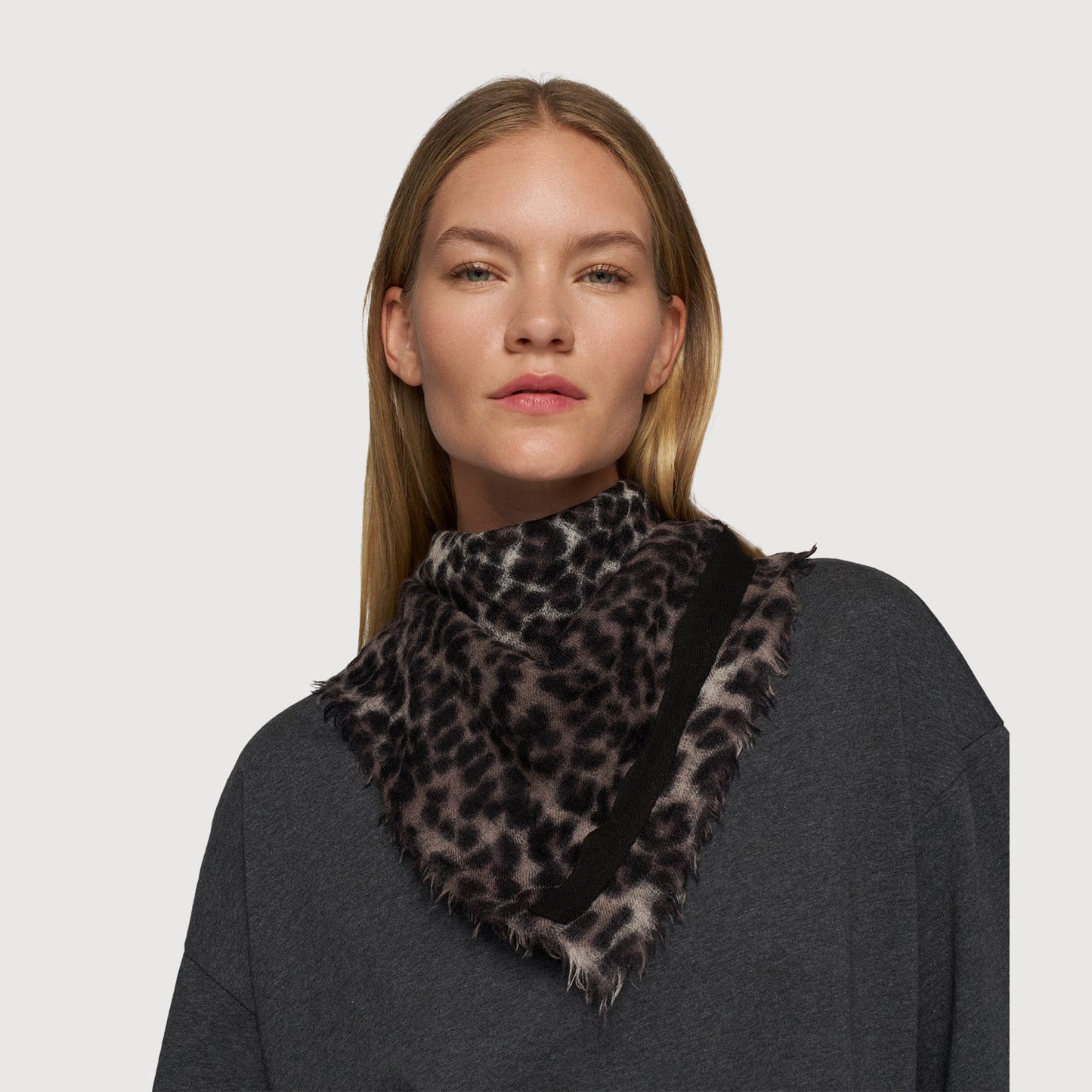 10-Days-Damen-Schal-Bandana-Leopard-20-905-5204-soft-white-01