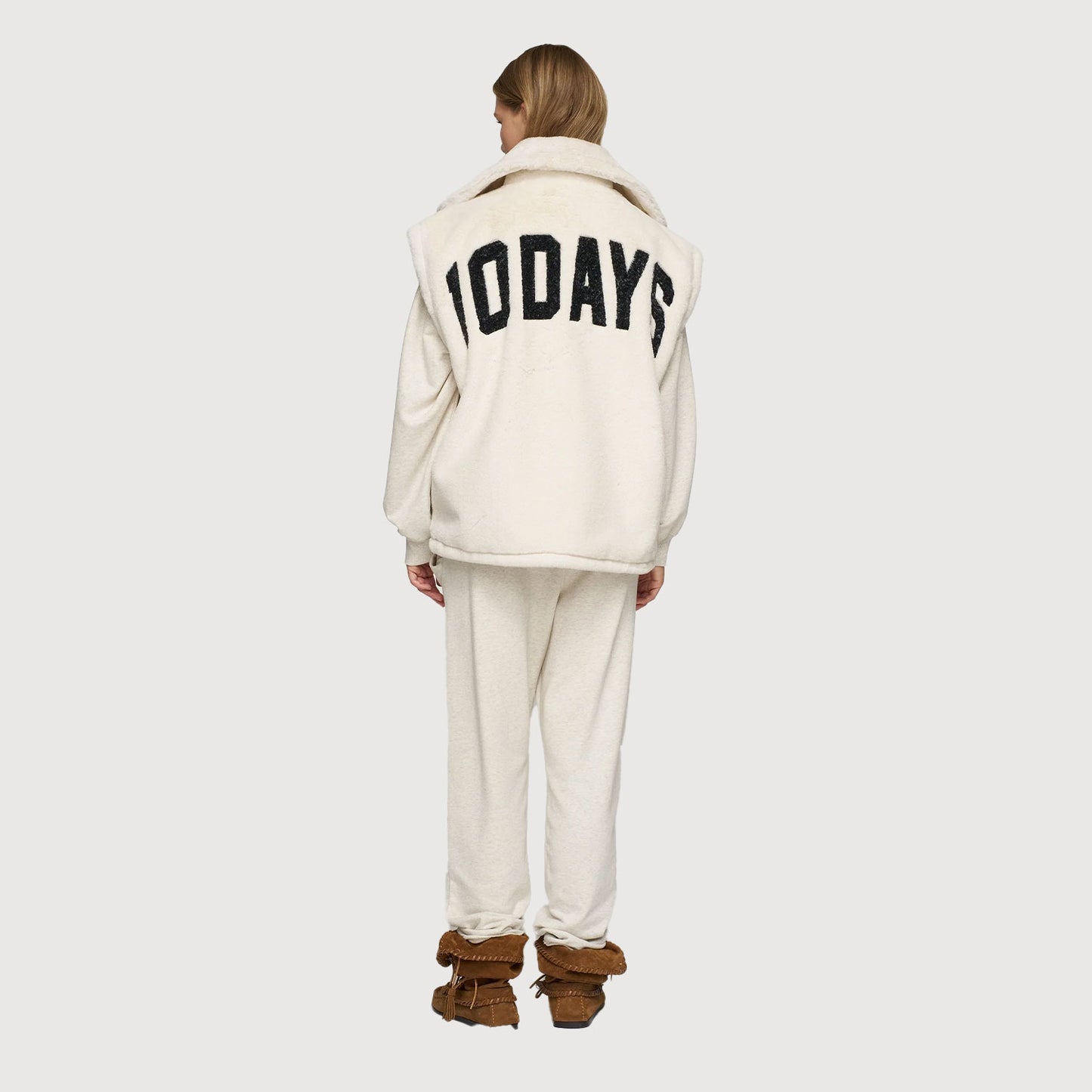 10-Days-Damen-Statement-Lammy-20-570-5204-cleansing-02