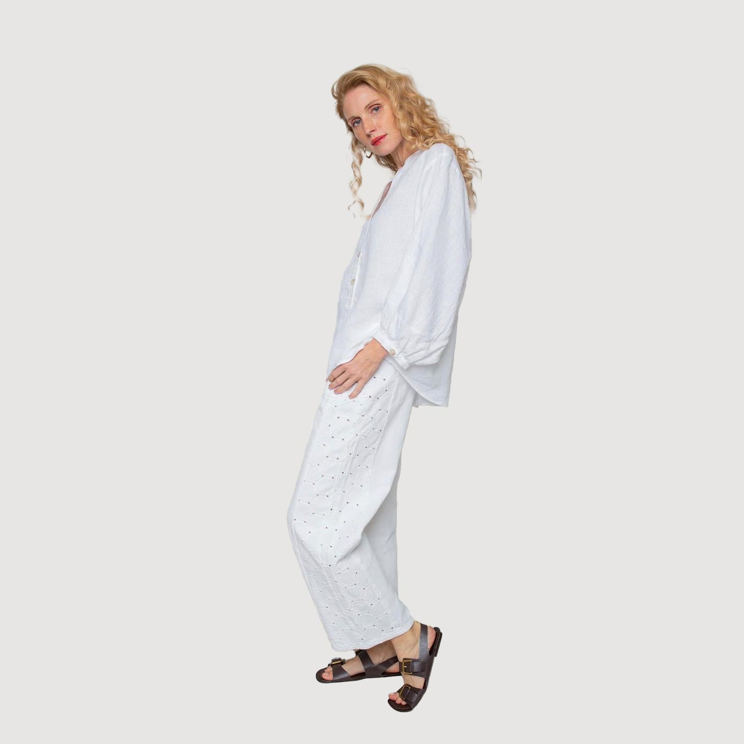 Emily-van-den-Bergh-Damen-6362-158570-100-white-02