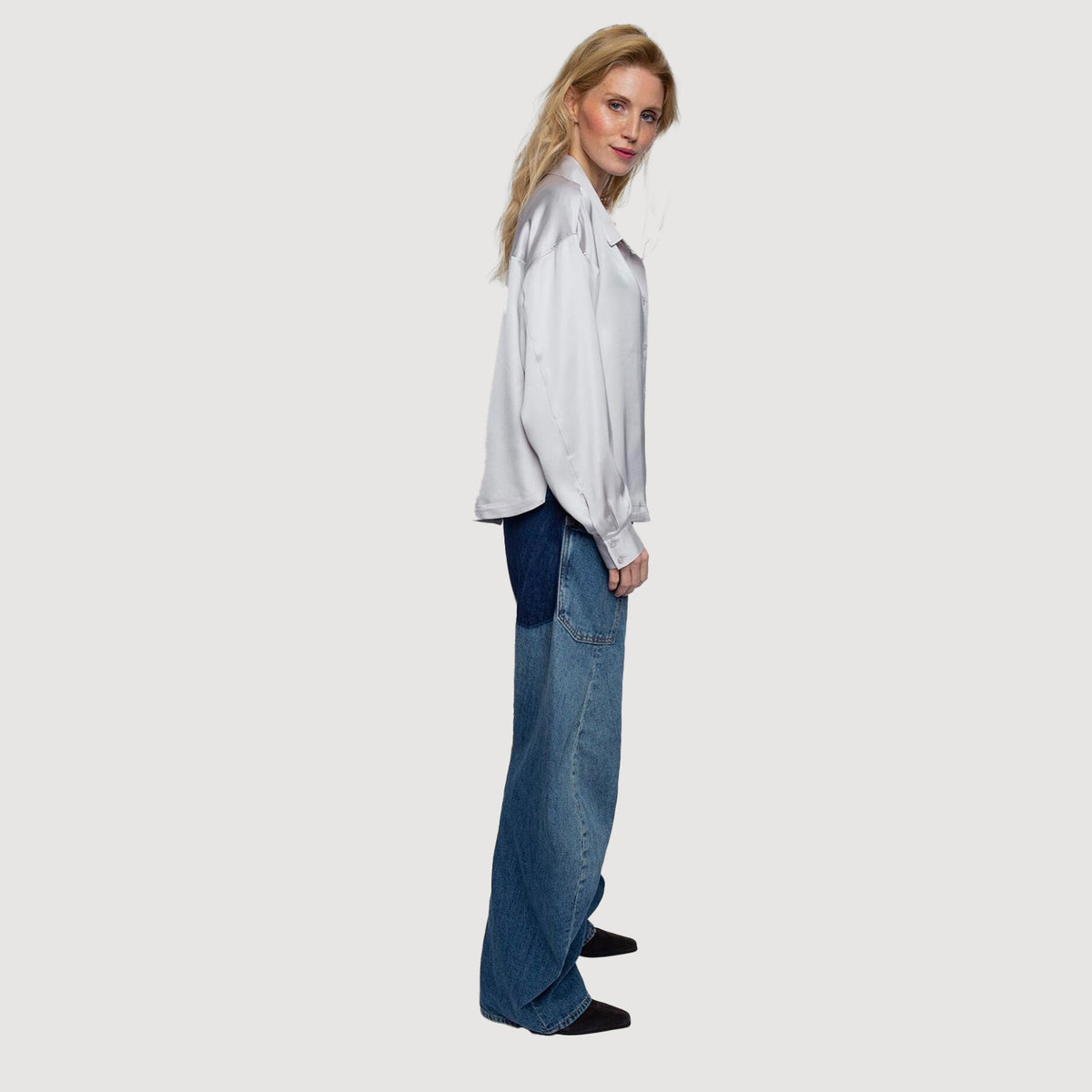 Emily-van-den-Bergh-Damen-Bluse-8410-158930-911-silver-02