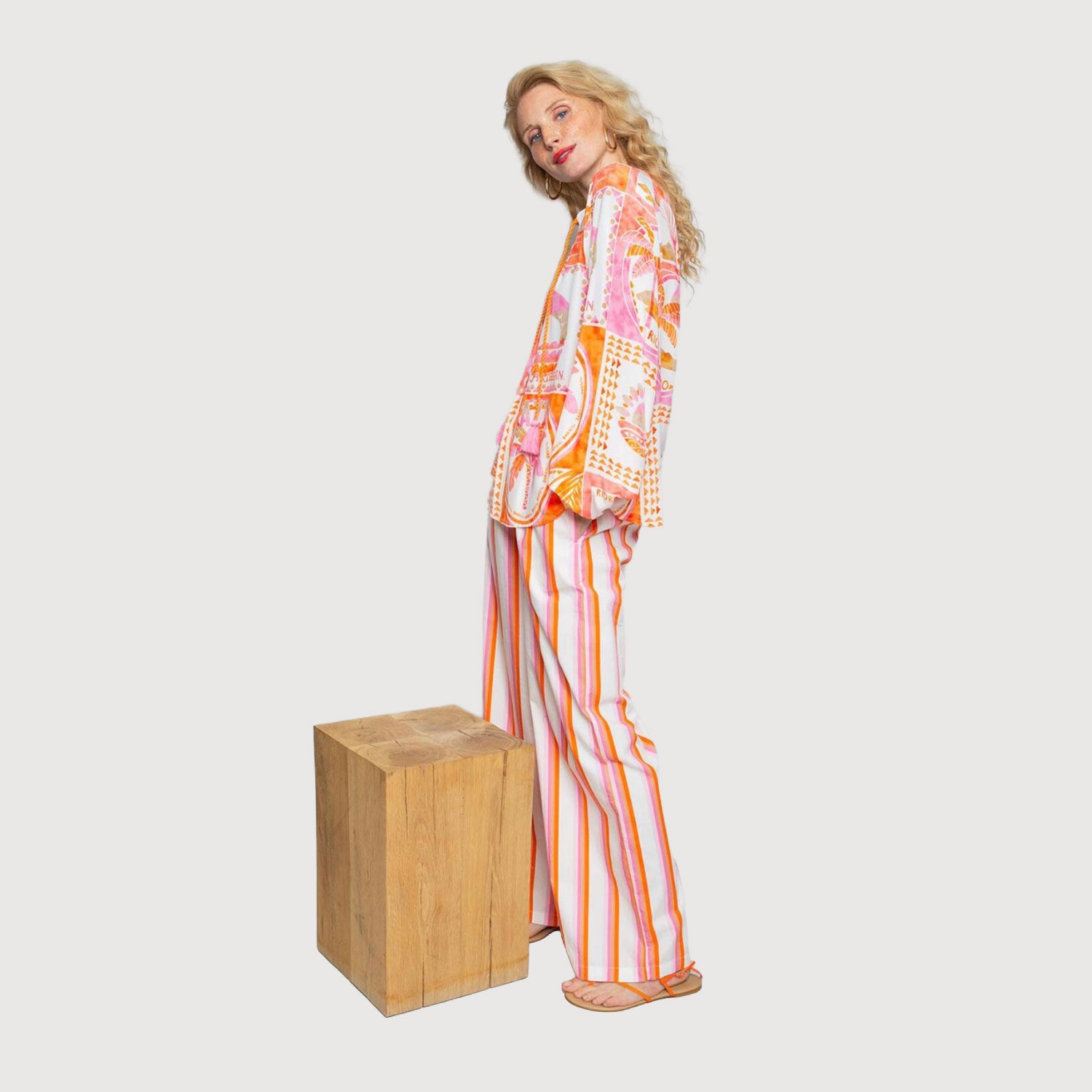 Emily-van-den-Bergh-Damen-Bluse-8933-158010-390-orange-pink-02