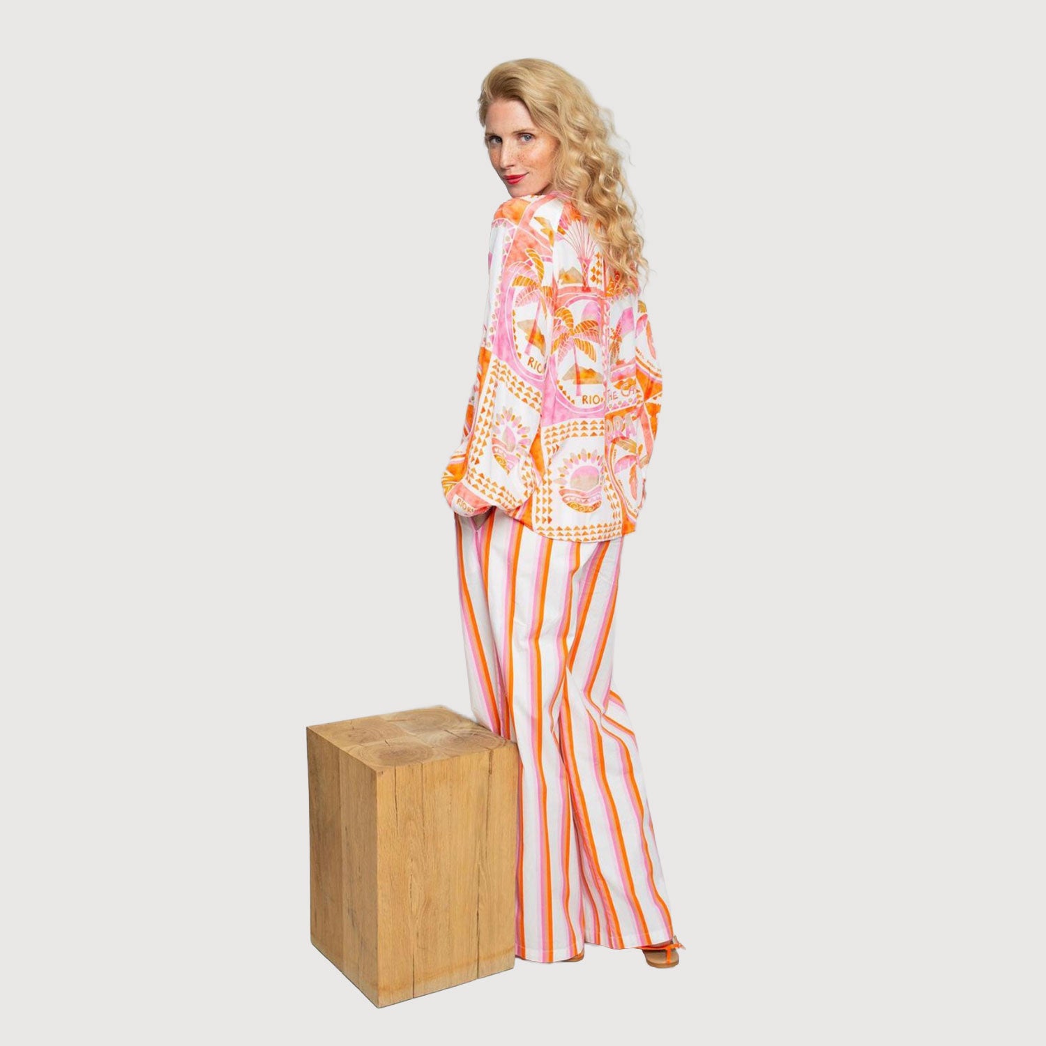 Emily-van-den-Bergh-Damen-Bluse-8933-158010-390-orange-pink-03