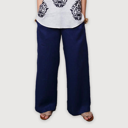 Emily-van-den-Bergh-Hose-8599-201317-650-navy