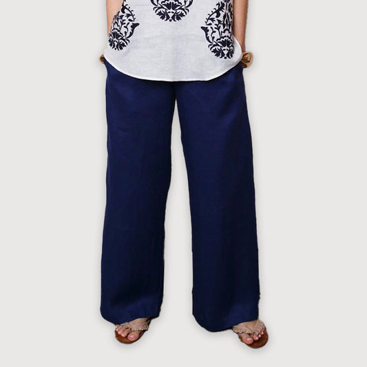 Emily-van-den-Bergh-Hose-8599-201317-650-navy