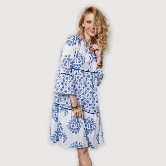 Emily-van-den-Bergh-Kleid-8602-152241-190-white-blue