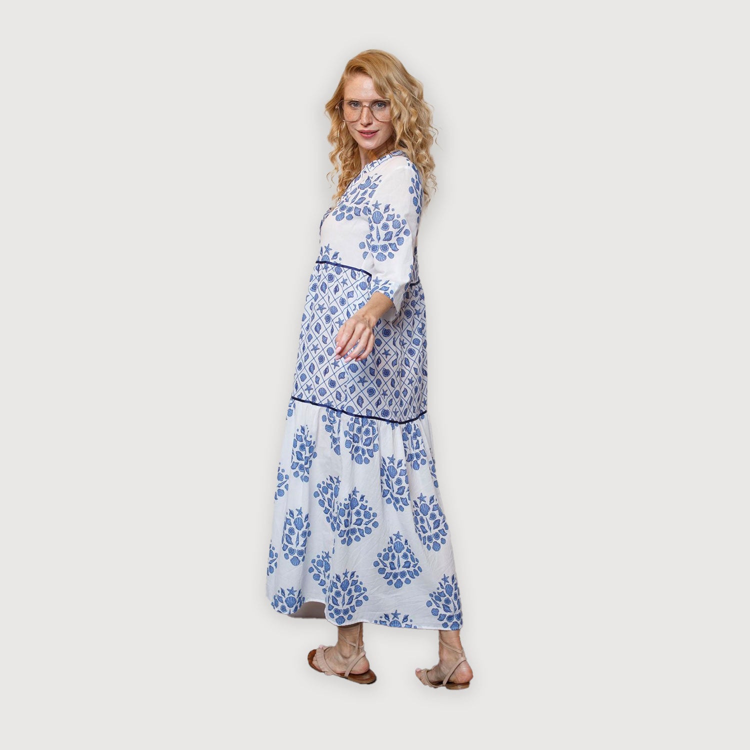 Emily-van-den-Bergh-Kleid-8602-156431-190-white-blue-3
