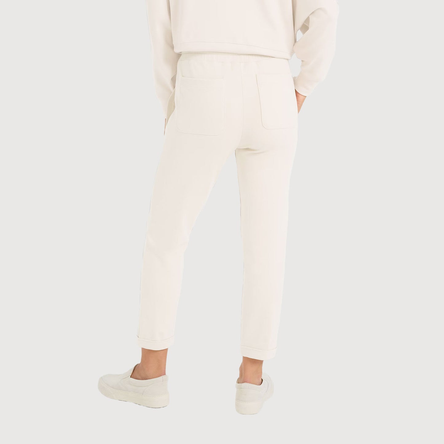 Juvia-Sweatpants-Ellis-830-22-320-in-eggshell-2