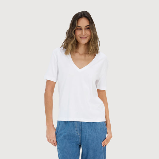 Juvia-Damen-T-Shirt-Leevke-810-26-657-100-weiß-01