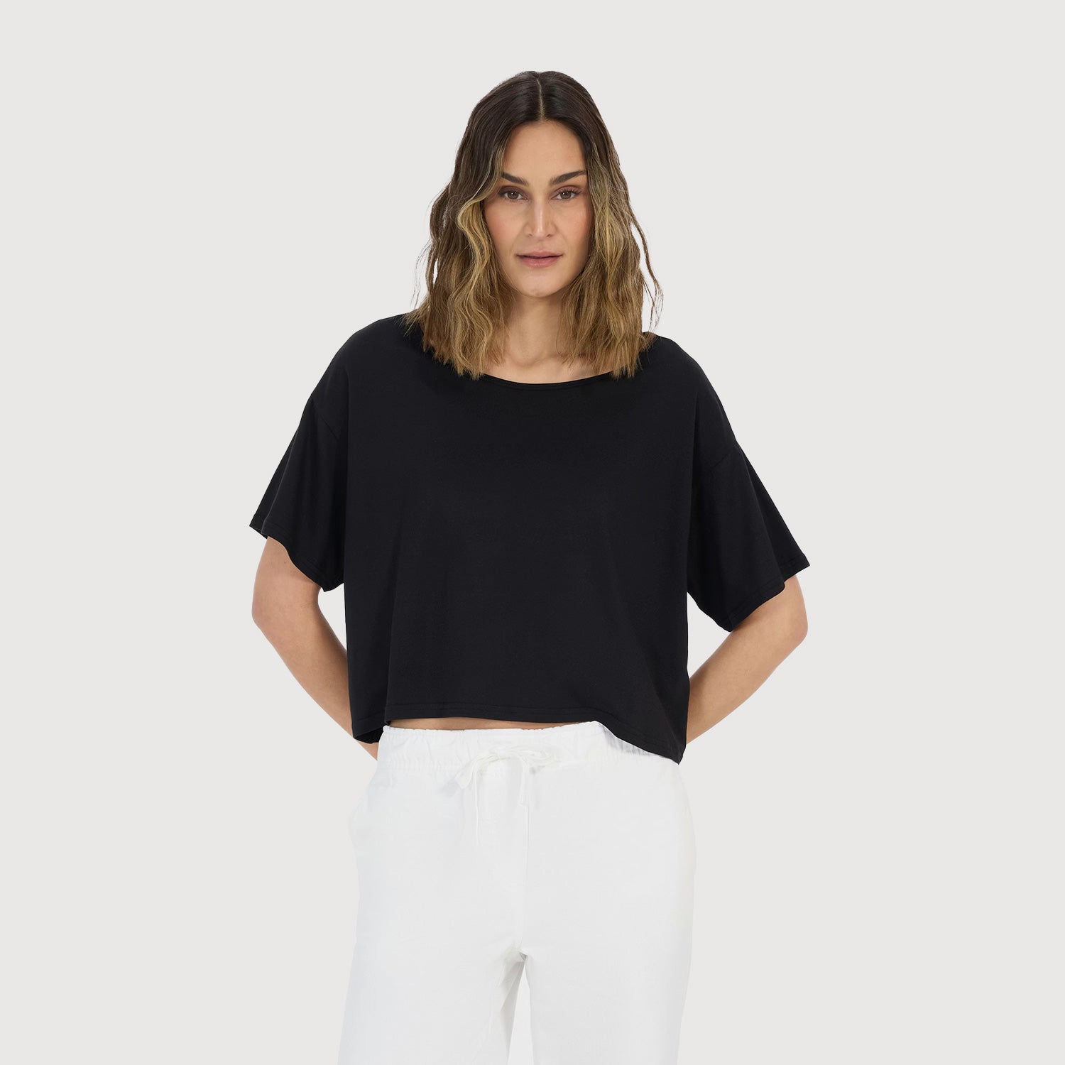 Juvia-Damen-T-Shirt-Victoria-810-26-634-110-schwarz-01