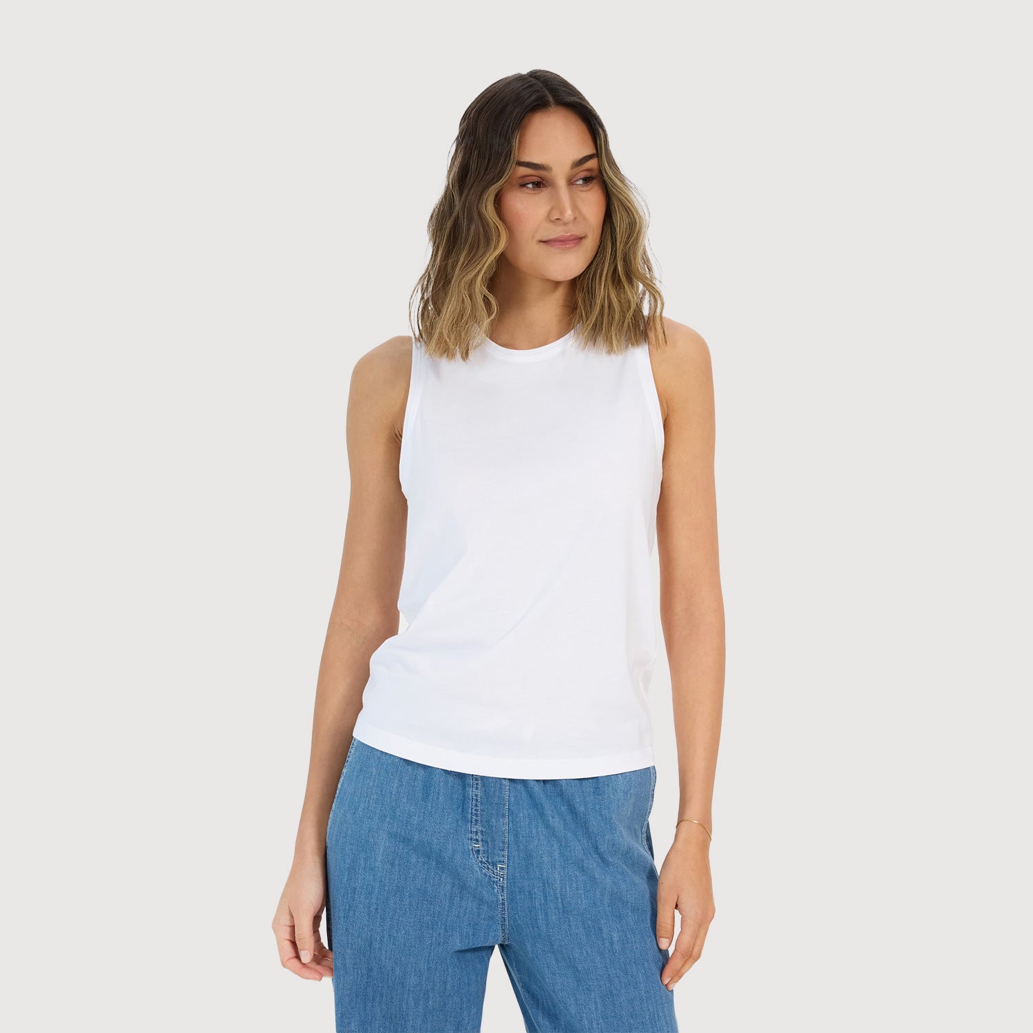Juvia-Damen-Top-Dilay-812-26-643-100-weiß-01