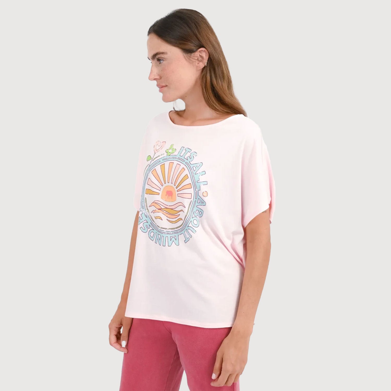 Love-Joy-Victory-Damen-T-Shirt-mit-Print-Yara-rose-ice-03