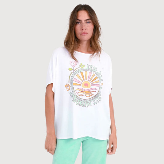 Love-Joy-Victory-Damen-T-Shirt-mit-Print-Yara-weiß-01