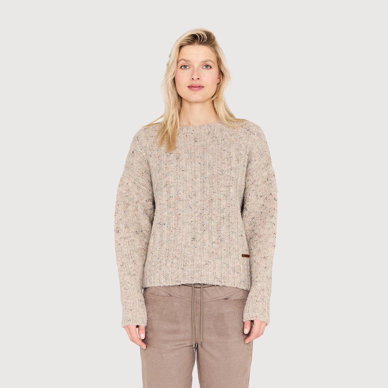 Moscow-Damen-Cardigan-49-10-Care_460_2-Taupe-01
