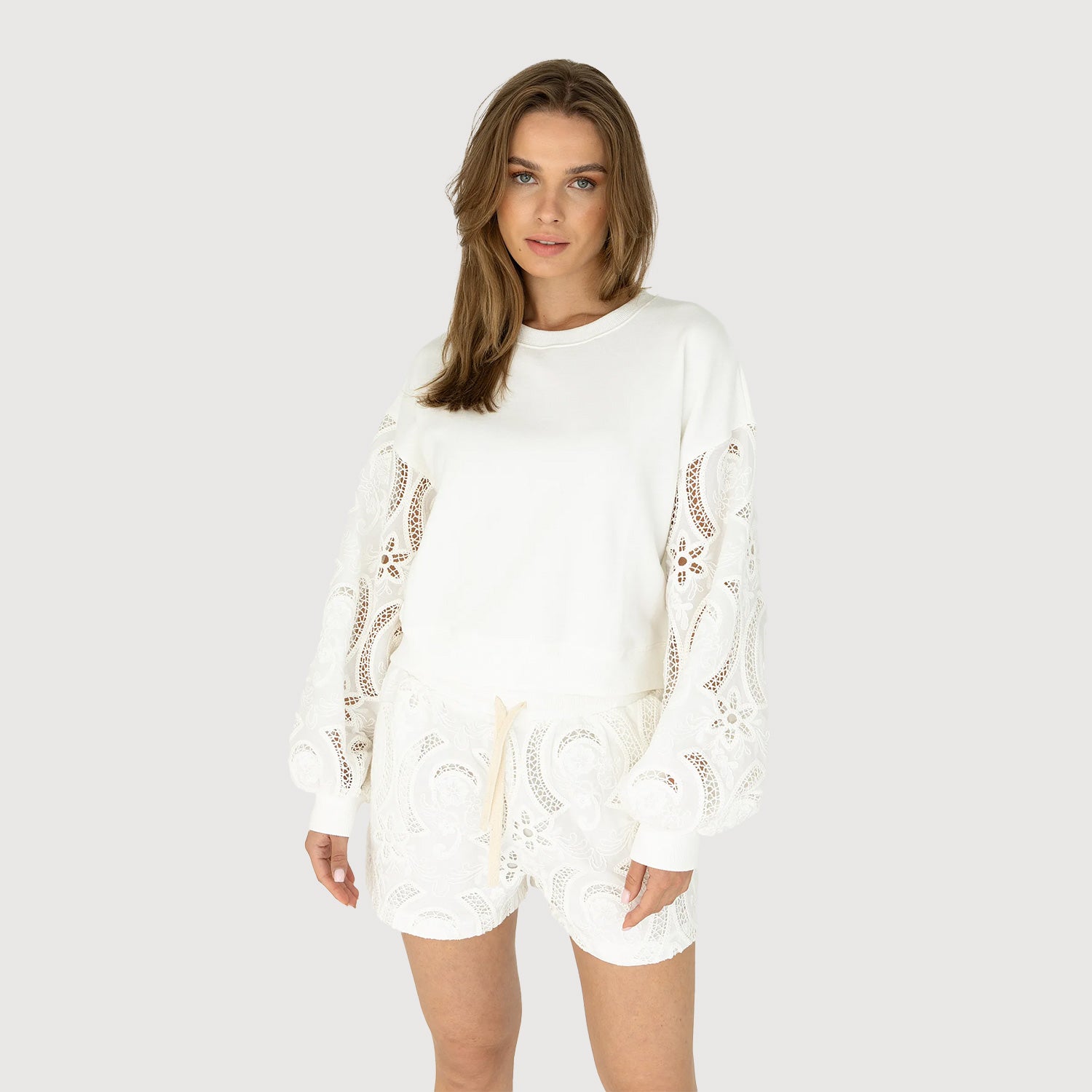 Moscow-Damen-Sweater-Lacie-114-04-Lacie-310_1-offwhite-02